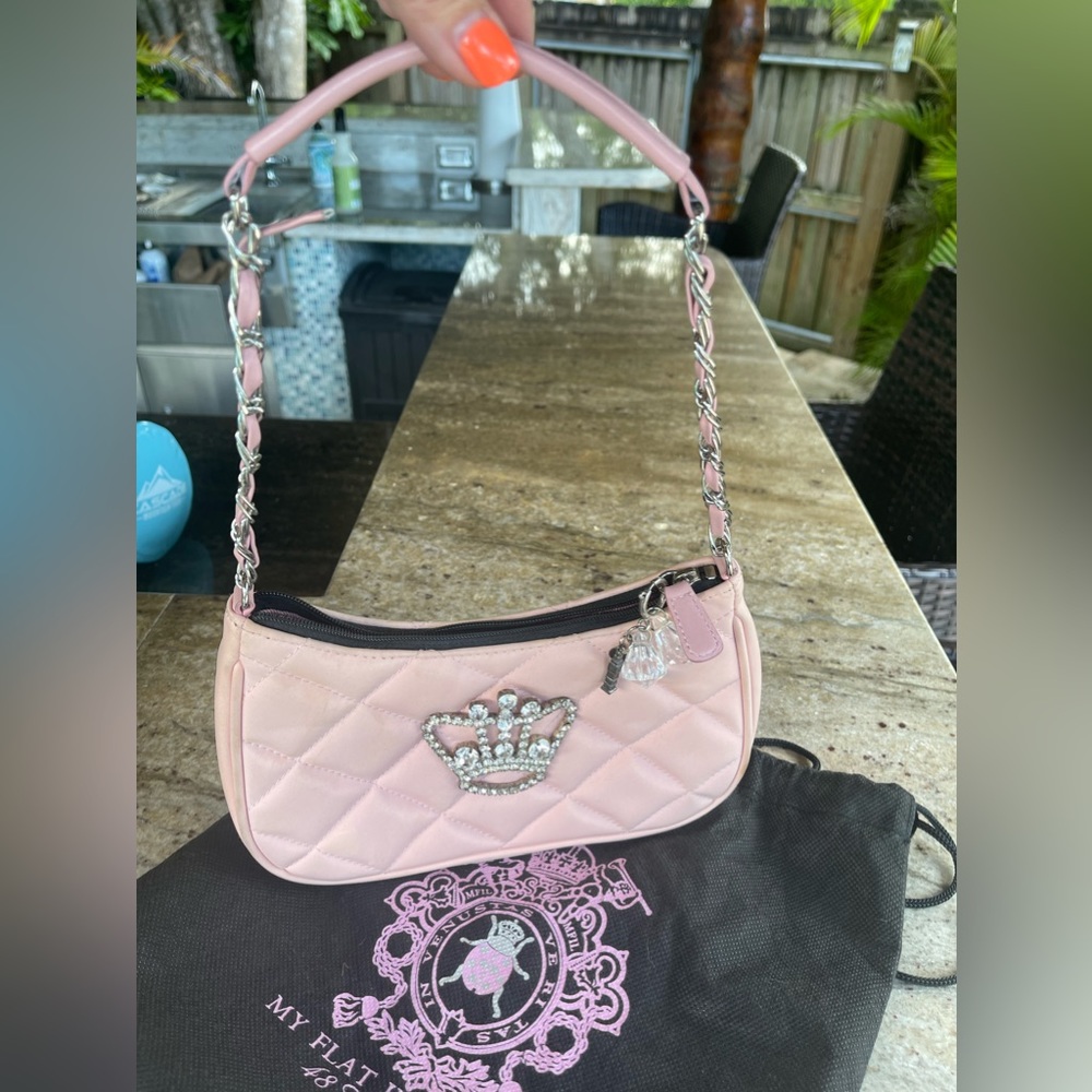 Classic My Flat in London Quilted pink bag